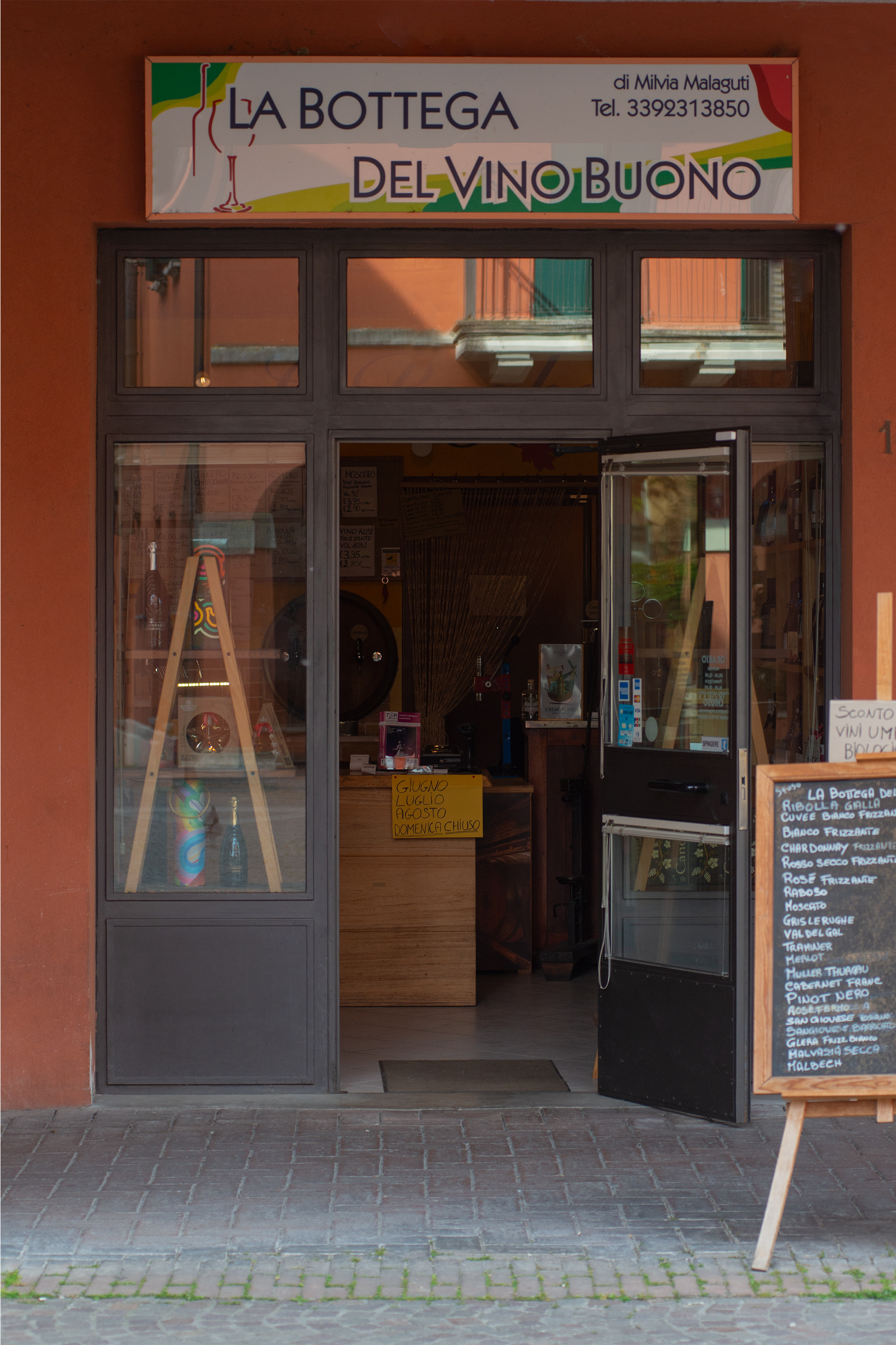 Interno enoteca
